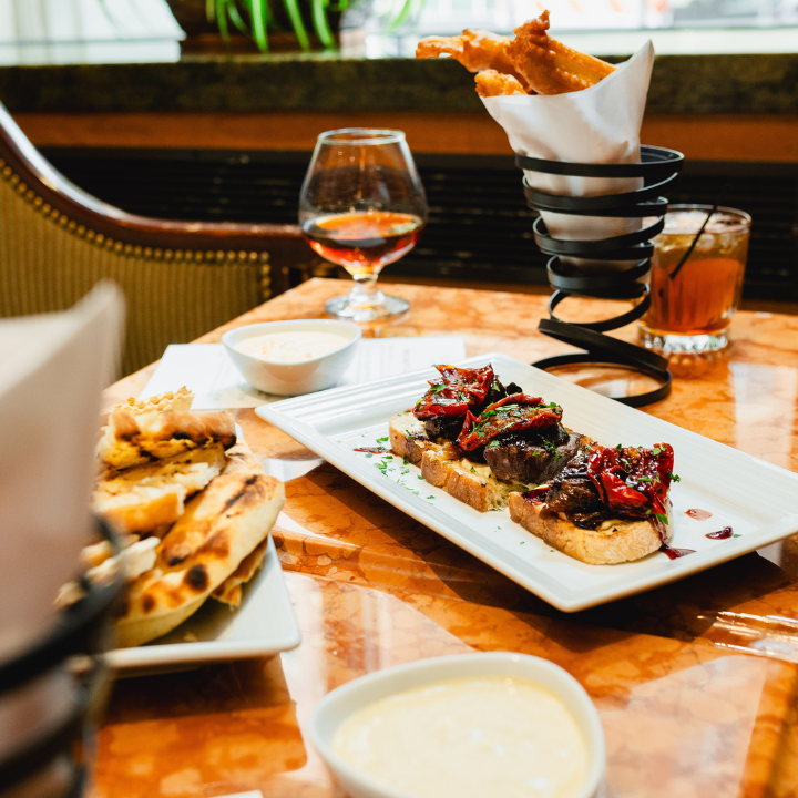 Dining_Lobby Bar (1)